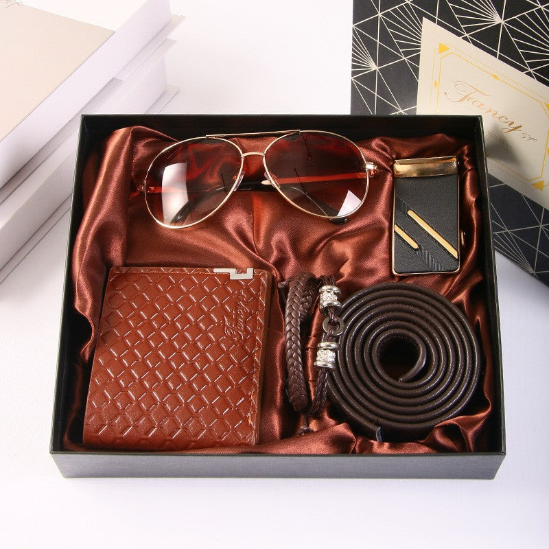 Set Cadou Bărbați 5-în-1 – Ochelari, Portofel, Curea, Brățară + Accesorii