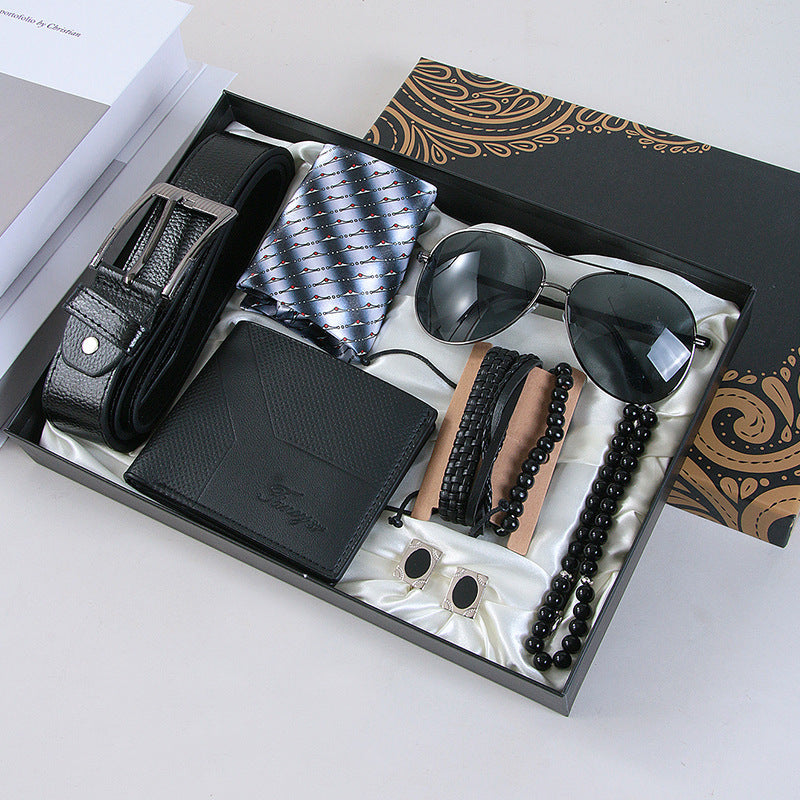 Set Cadou Bărbați 5-în-1 – Ochelari, Portofel, Curea, Brățară + Accesorii