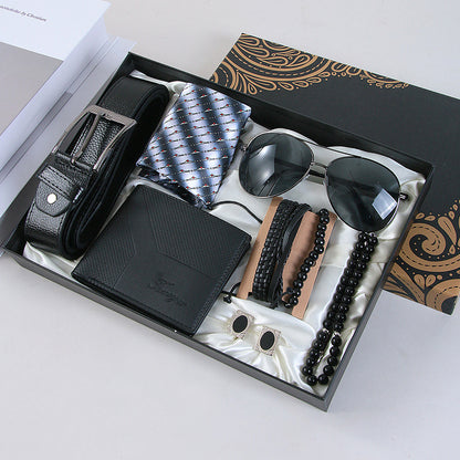 Set Cadou Bărbați 5-în-1 – Ochelari, Portofel, Curea, Brățară + Accesorii