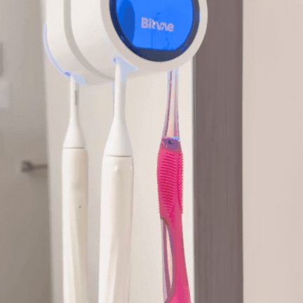 Sterilizator UV-C Inteligent pentru Periuțe de Dinți – Dezinfectare Automată 24/7, Uscare și Display HD