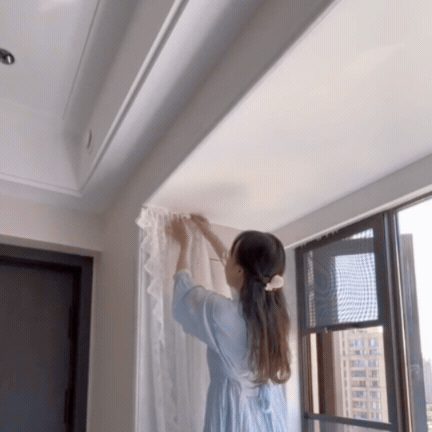 Perdea cu Broderie Decorativă și Tijă Telescopică