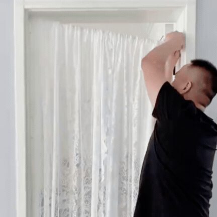 Perdea cu Broderie Decorativă și Tijă Telescopică